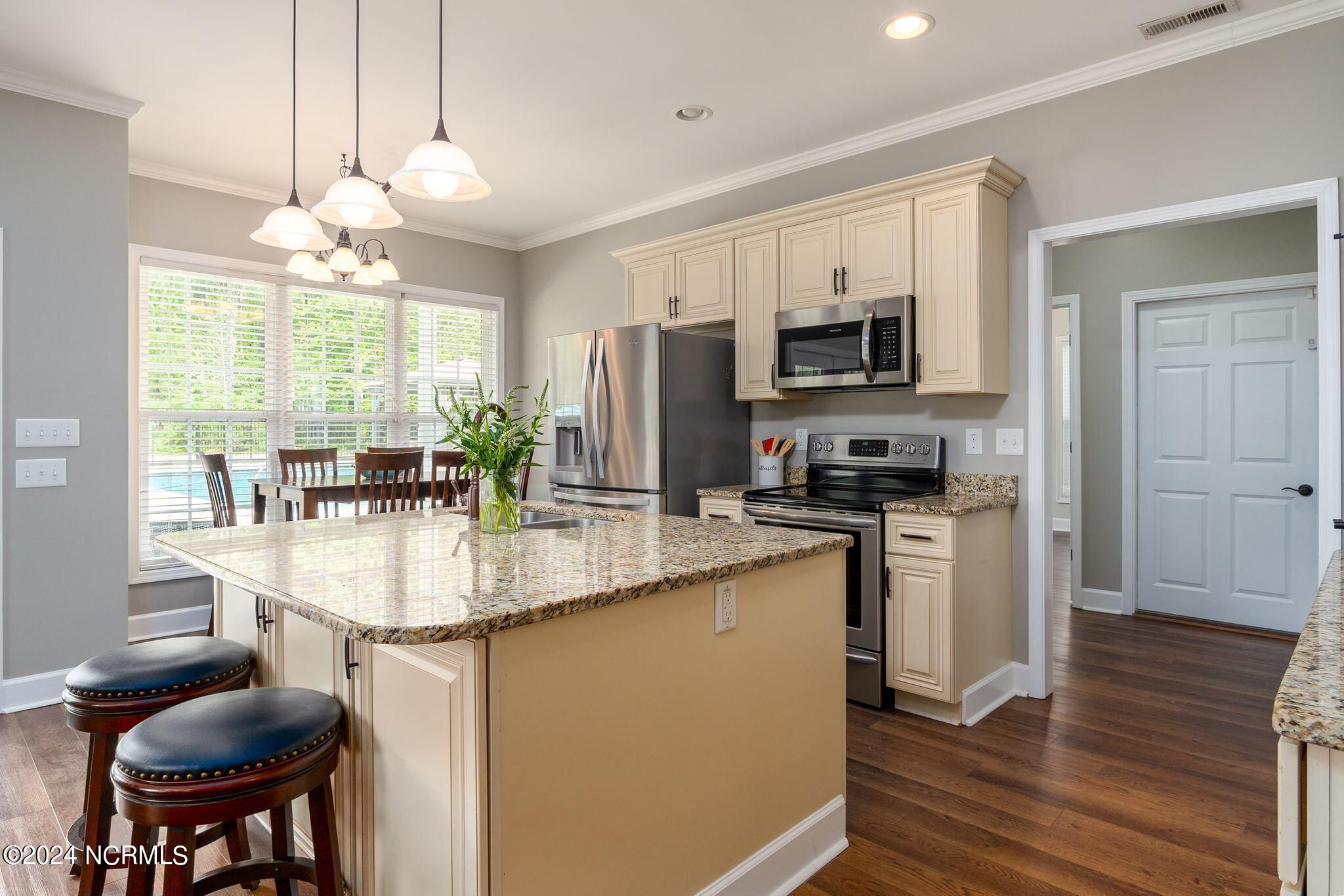 29 Gables Road New Bern, NC 28562 - Photo 73 of 104 Guest house kitchen