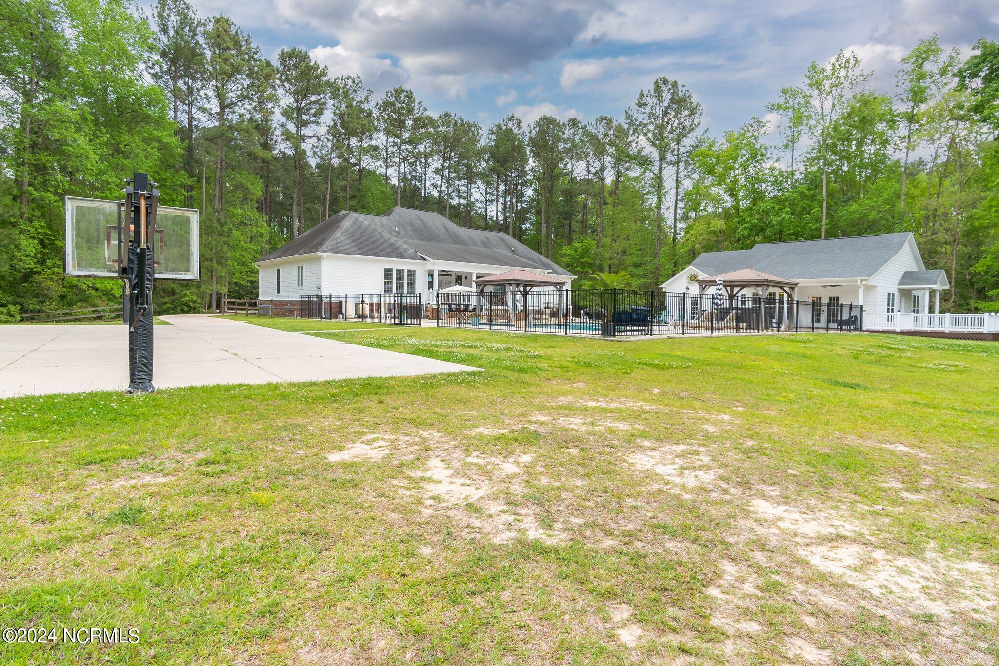 29 Gables Road New Bern, NC 28562 - Photo 90 of 104 Rear