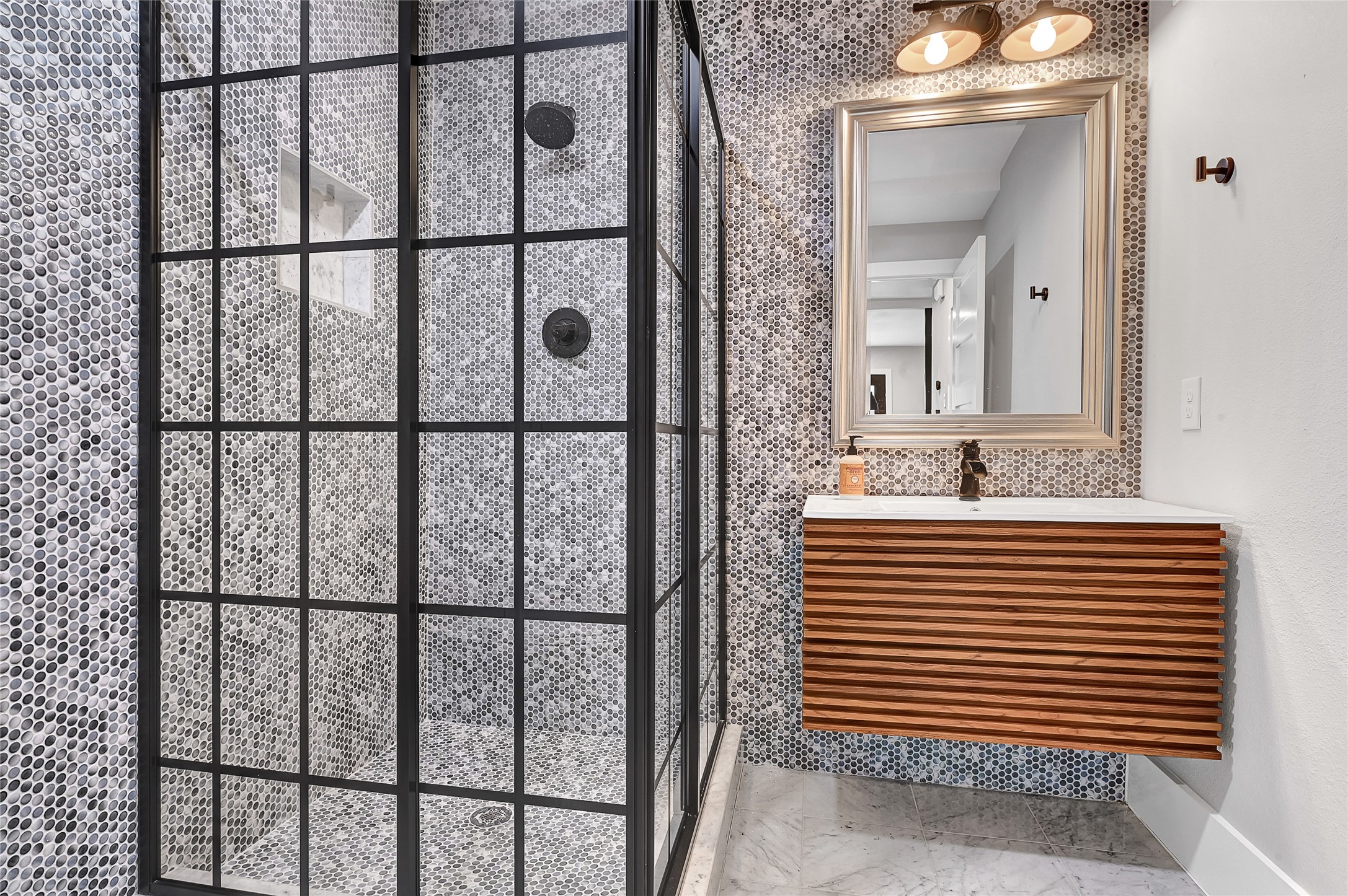 3343 Tampa Street Houston, TX 77021 - Photo 8 of 39