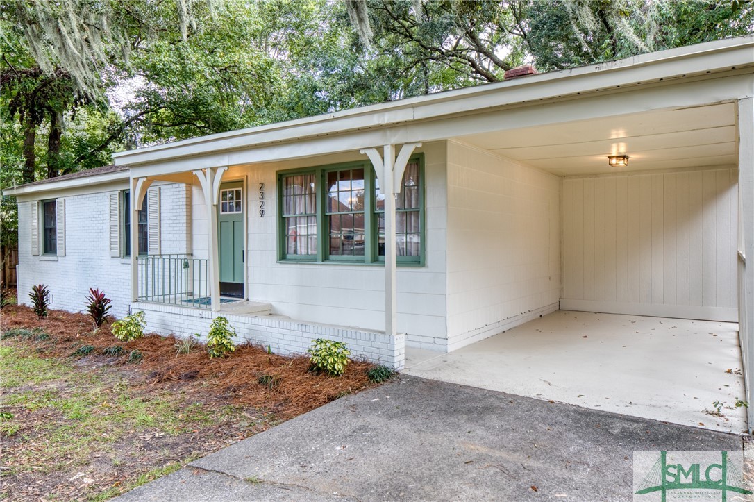 2329 East 42nd Street Savannah, GA 31404 - Photo 3 of 36