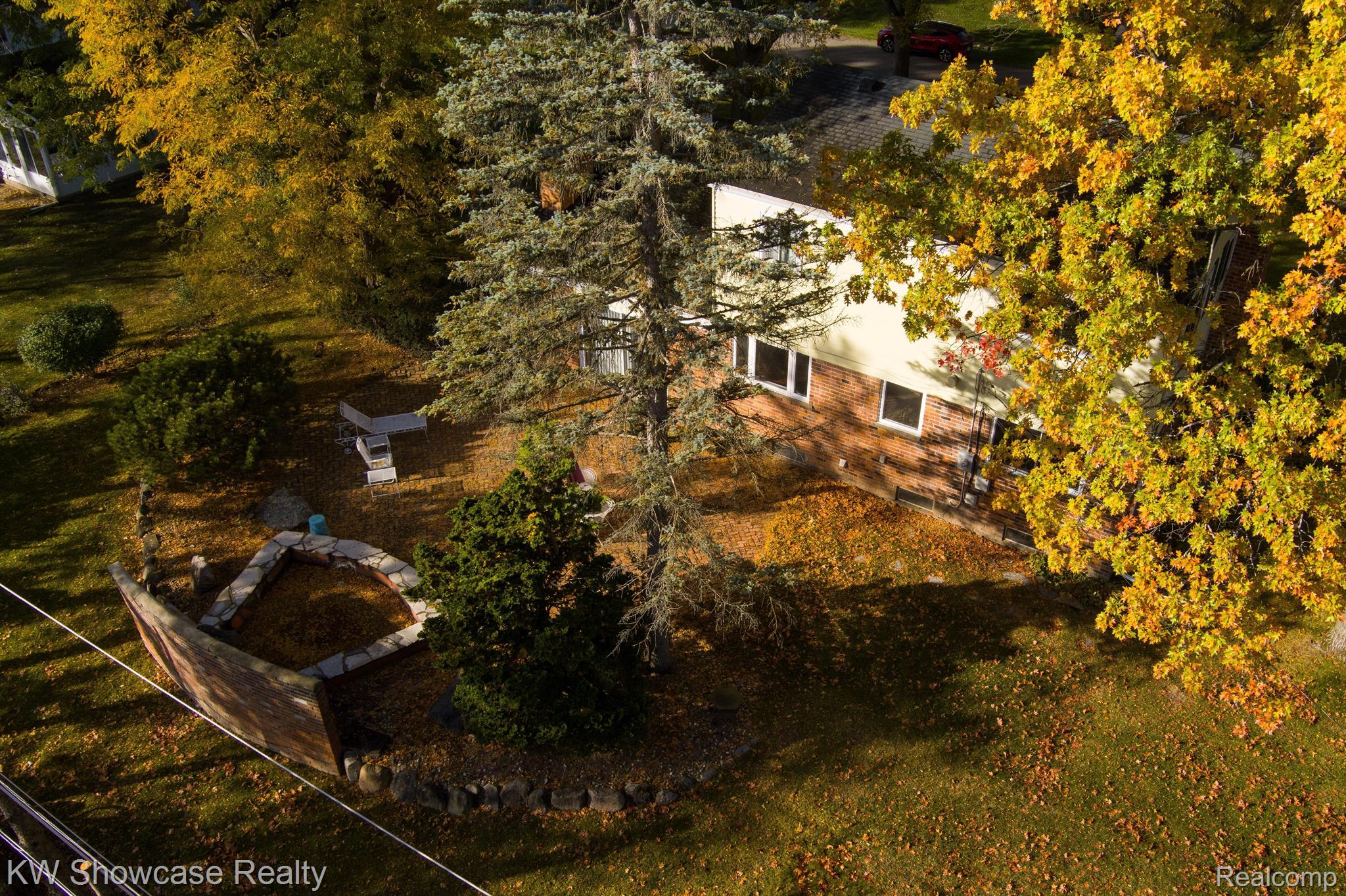 7131 Springridge Road West Bloomfield, MI 48322 - Photo 39 of 47 Gallery Image 39
