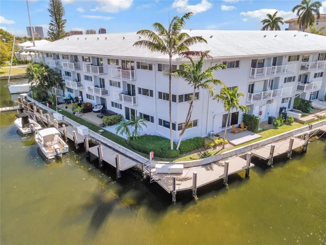 $519,000 | 535 Hendricks Isle, Unit 305, Fort Lauderdale, FL 33301