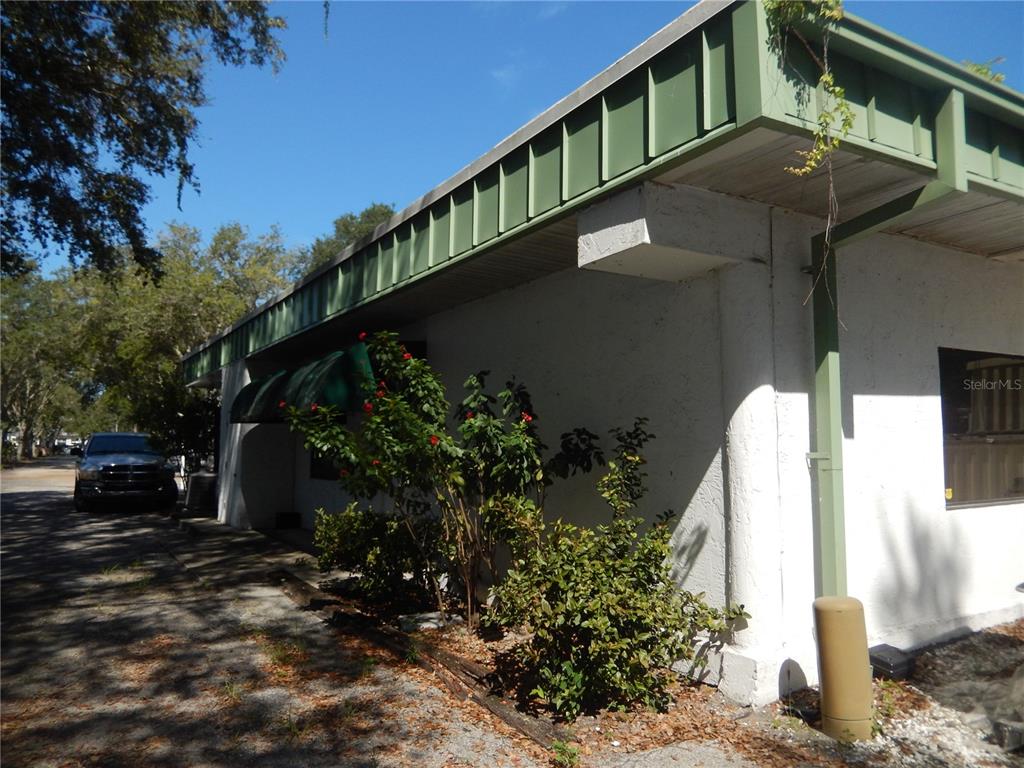 2015 Cattlemen Road Sarasota, FL 34232 - Photo 14 of 36 Gallery Image 14