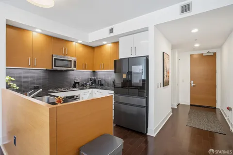 $850,000 | 74 New Montgomery Street, Unit 412, San Francisco, CA 94105