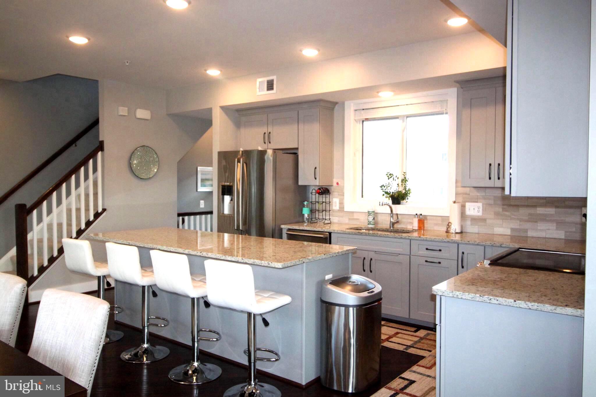 44738 Tiverton Square Ashburn, VA 20147 - Photo 5 of 66 Love this kitchen!