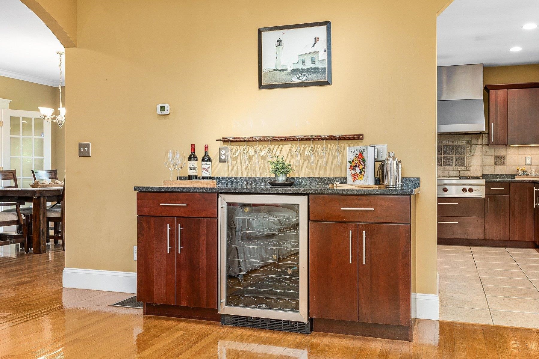 7 Shaw Road Portsmouth, NH 03801 - Photo 11 of 57