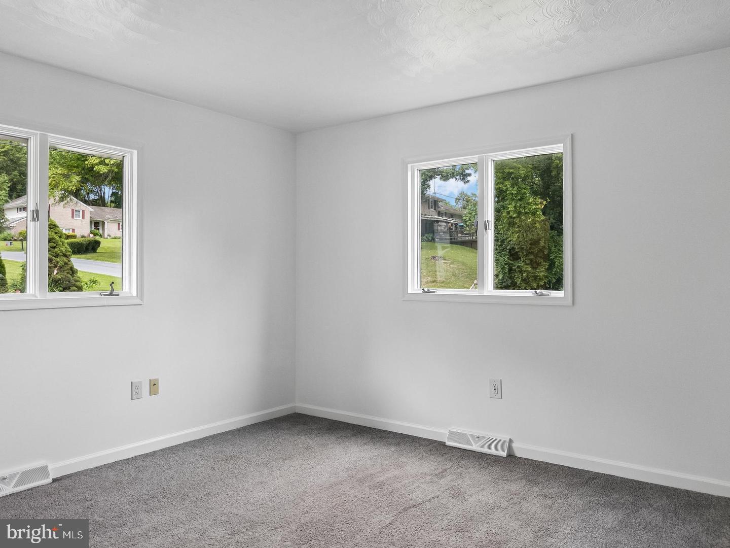 2210 Berkshire Road Lancaster, PA 17603 - Photo 14 of 29 Bedroom