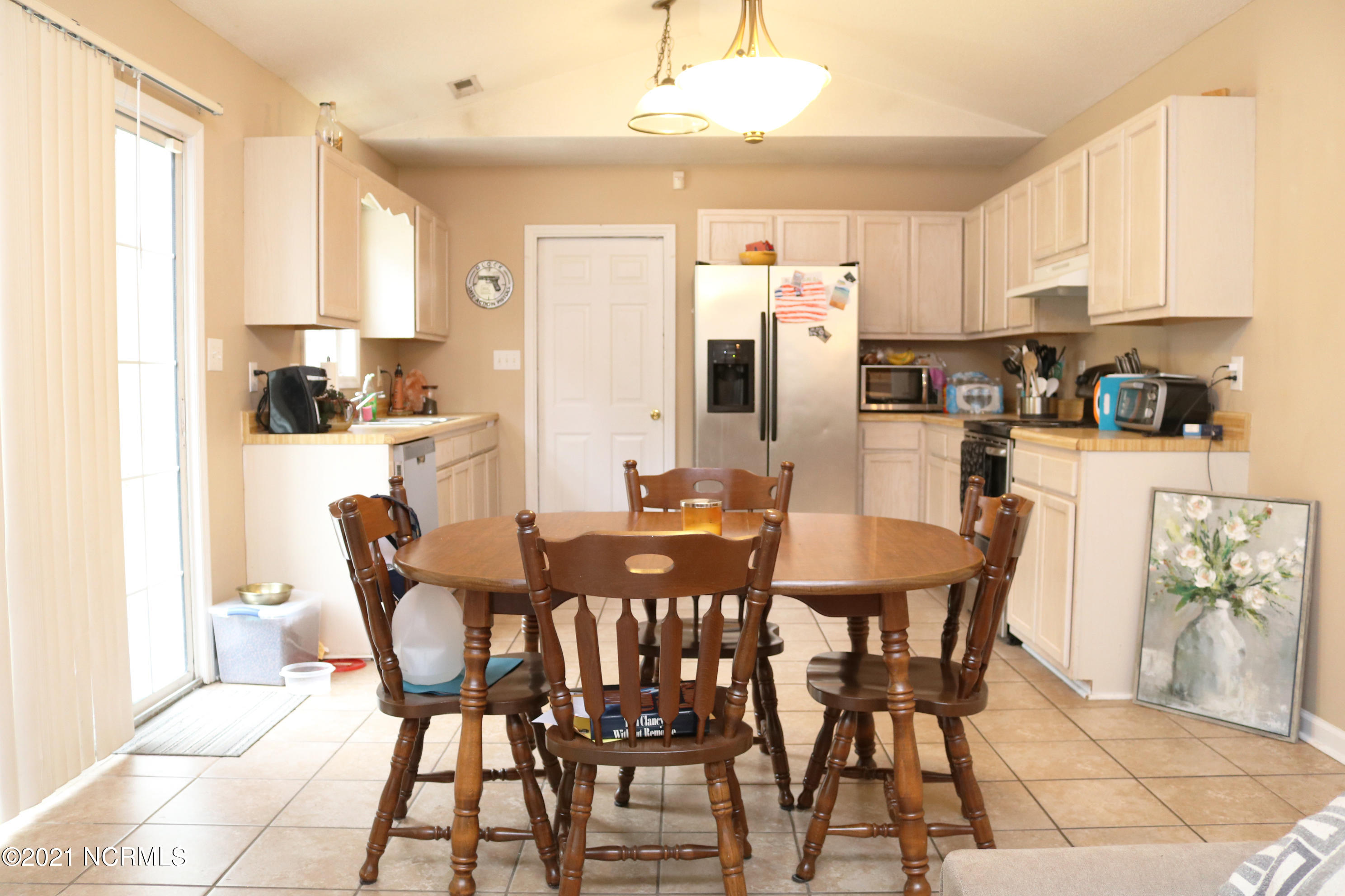 204 Gray Fox Run Hubert, NC 28539 - Photo 5 of 21 Kitchen