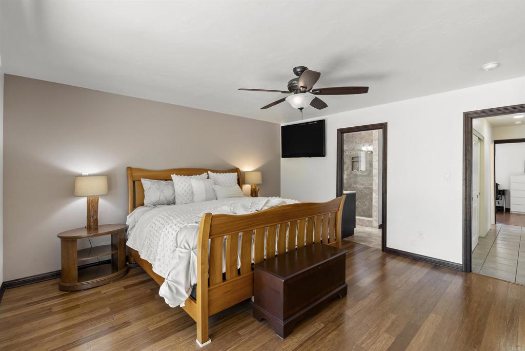 8964 Mt Israel Road Escondido, CA 92029 - Photo 5 of 41 Primary Bedroom