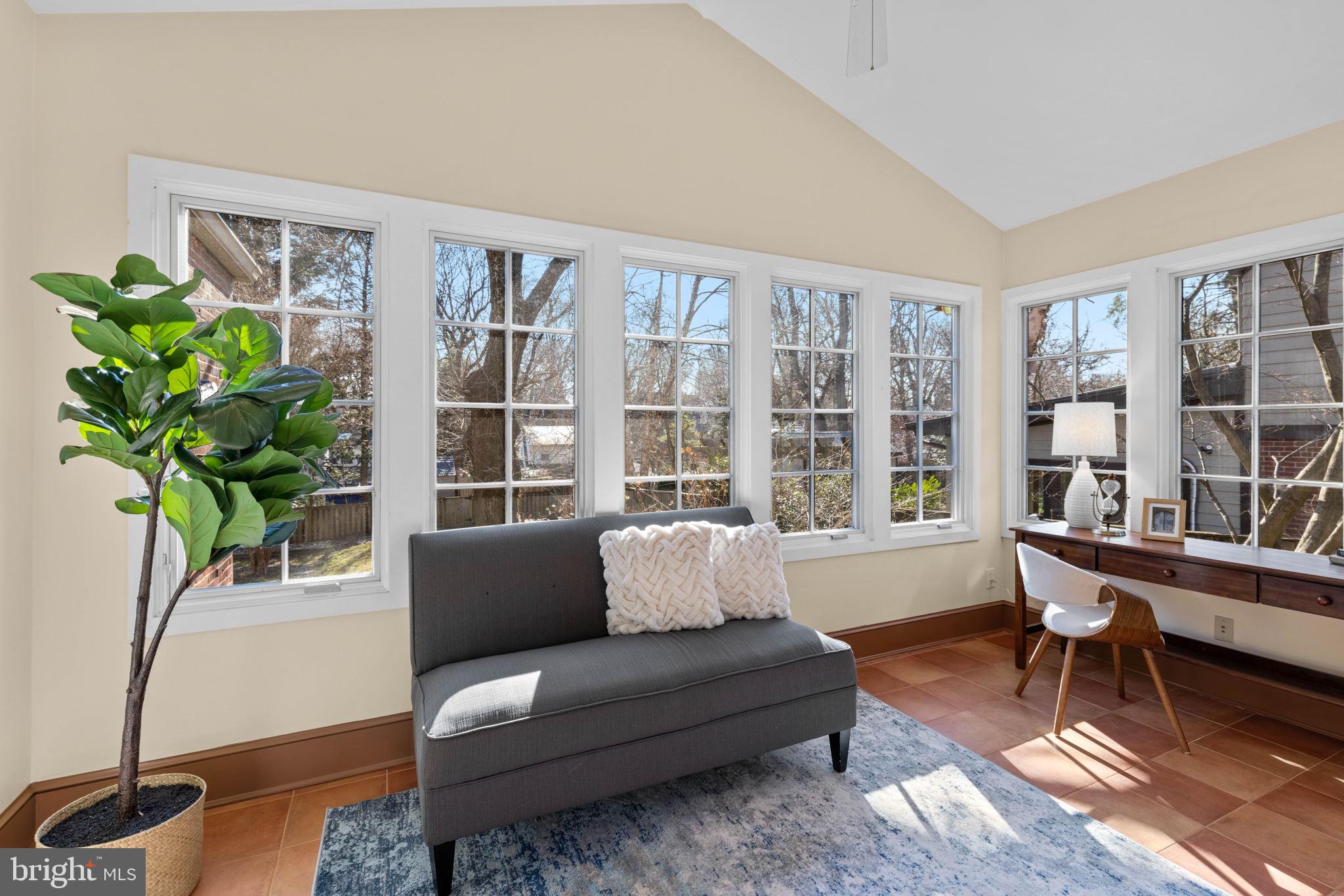 422 Pershing Drive Silver Spring, MD 20910 - Photo 8 of 37