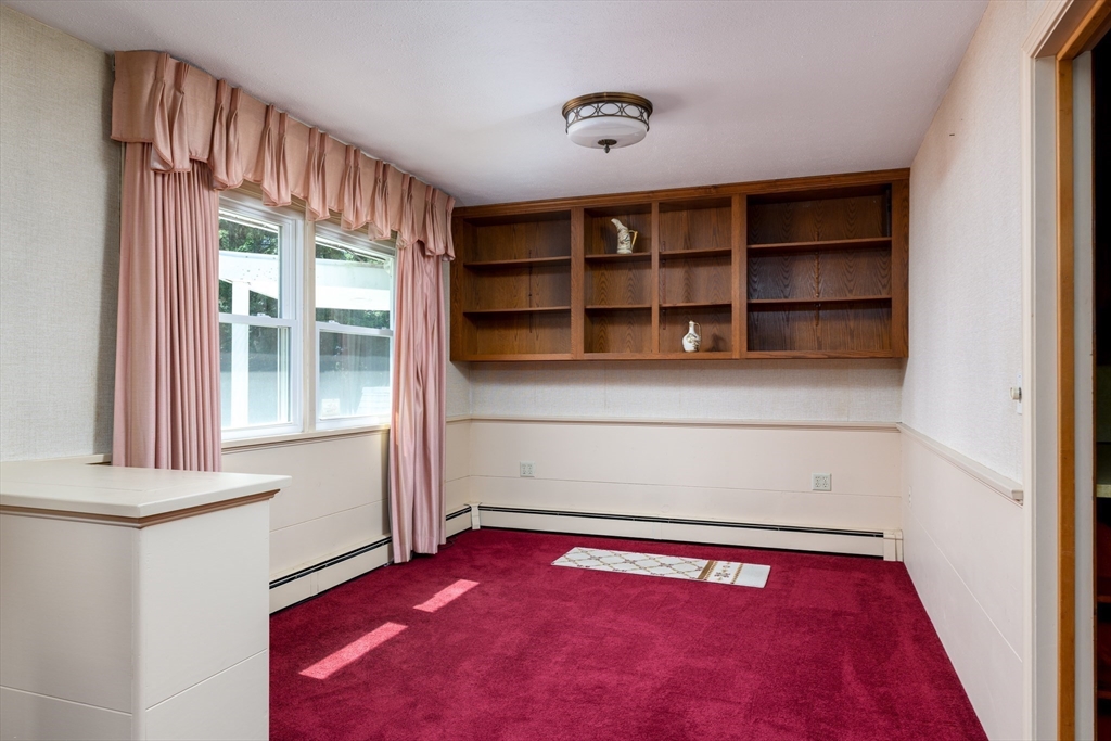 55 Old Common Road Auburn, MA 01501 - Photo 7 of 36