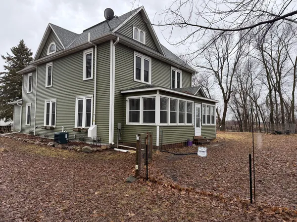 $351,900 | 16604 750th Avenue, Albert Lea, MN 56007