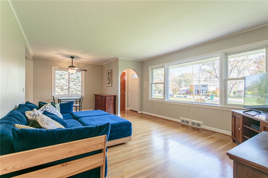 265 Mason Road Perinton, NY 14450 - Photo 8 of 45