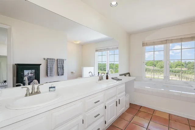 $1,195,000 | 5284 Harvey Road, Caledonia, IL 61011