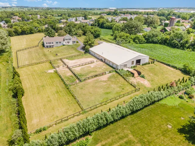 $1,195,000 | 5284 Harvey Road, Caledonia, IL 61011