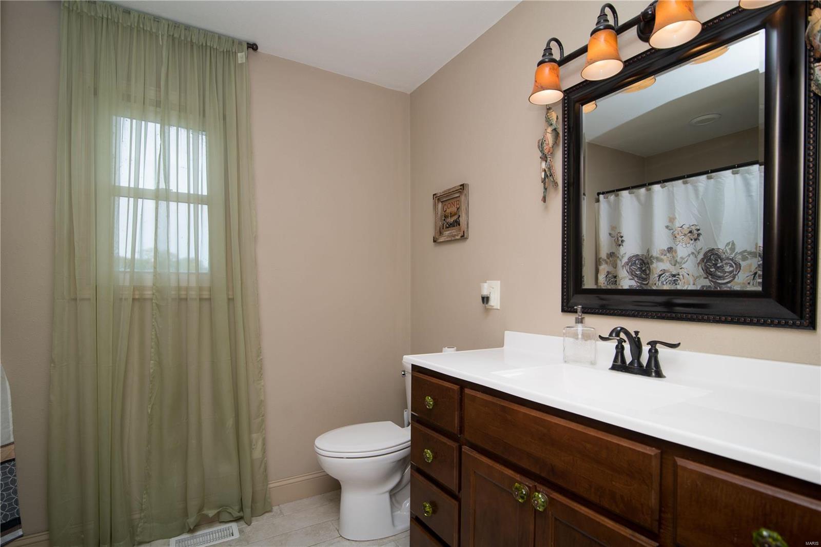 17126 Lark Road Nashville, IL 62263 - Photo 16 of 47 Gallery Image 16