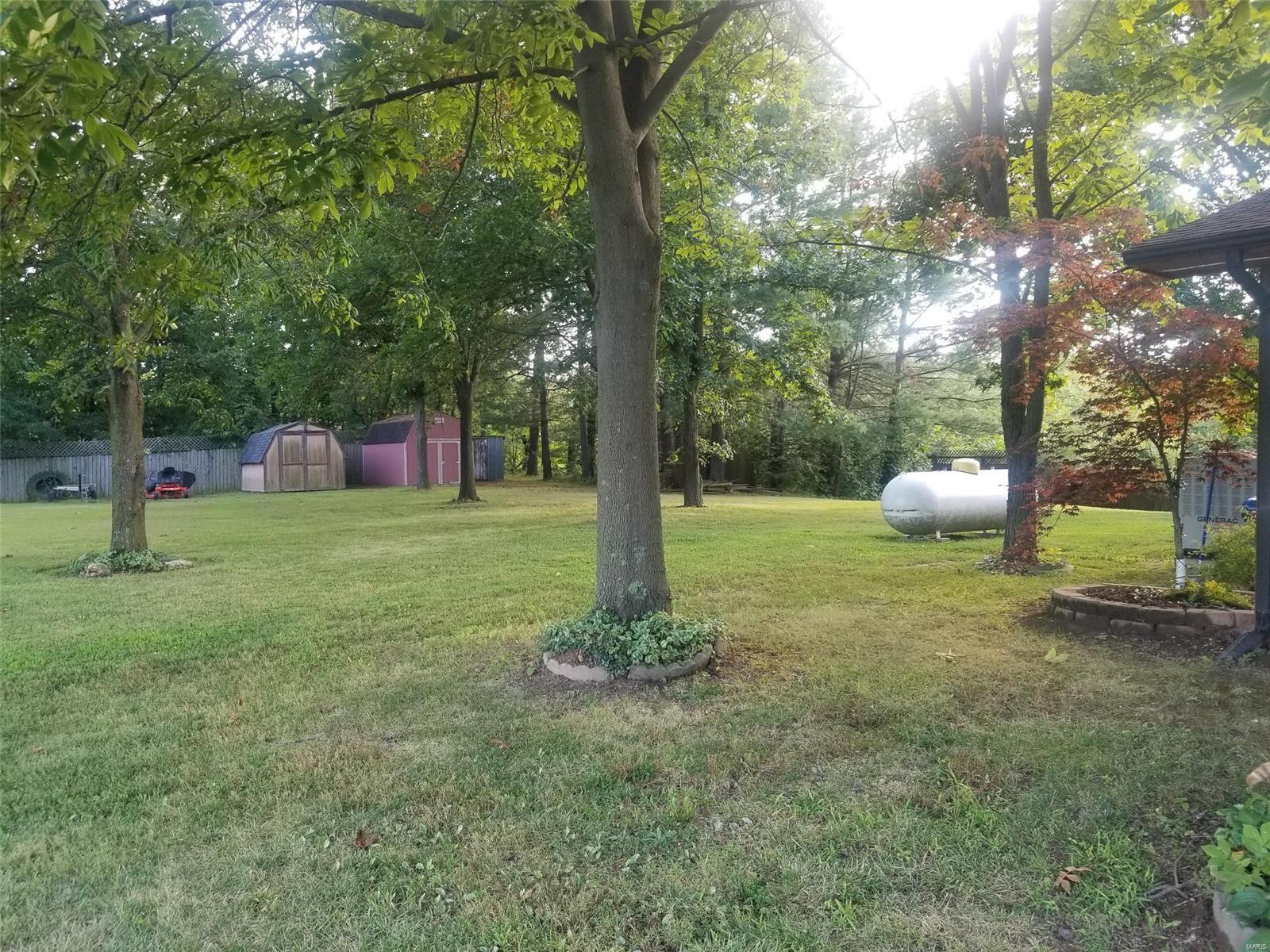 17126 Lark Road Nashville, IL 62263 - Photo 19 of 47 Gallery Image 19