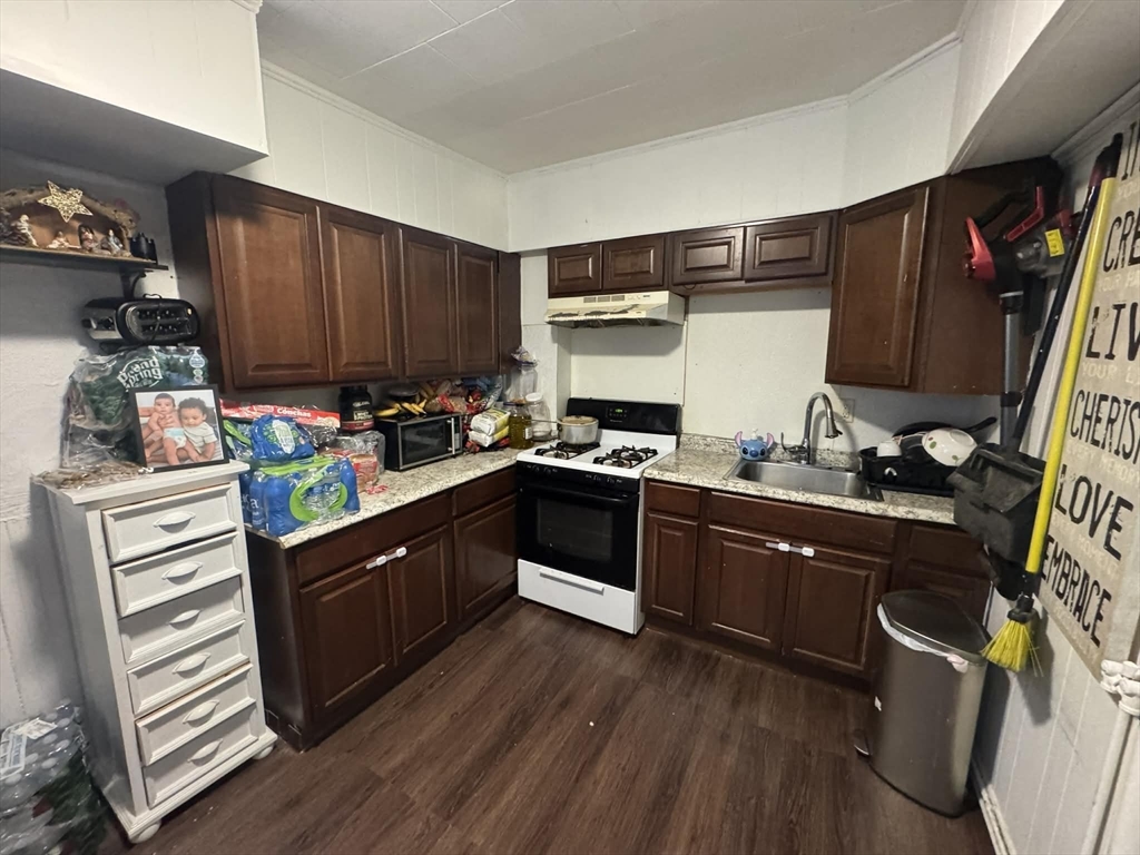 205 Endicott Street, Unit 2 Boston, MA 02113 - Photo 5 of 10