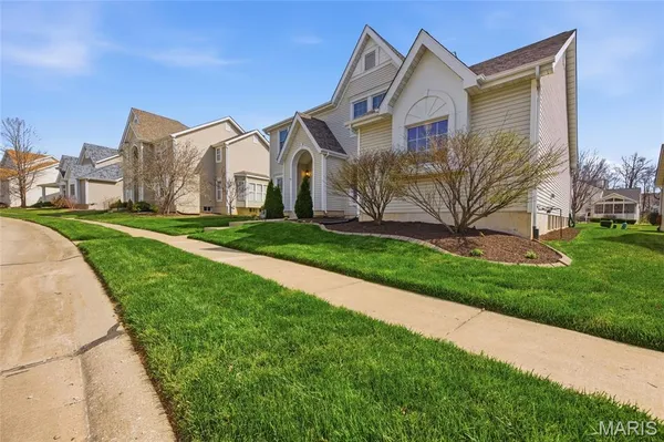 $735,000 | 792 Thunder Hill Drive, O'Fallon, MO 63368