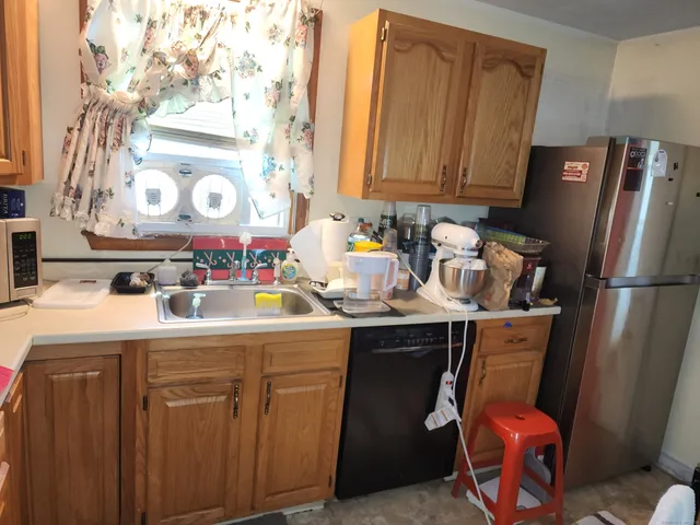 $264,900 | 133 Traverse Street, Waterbury, CT 06704