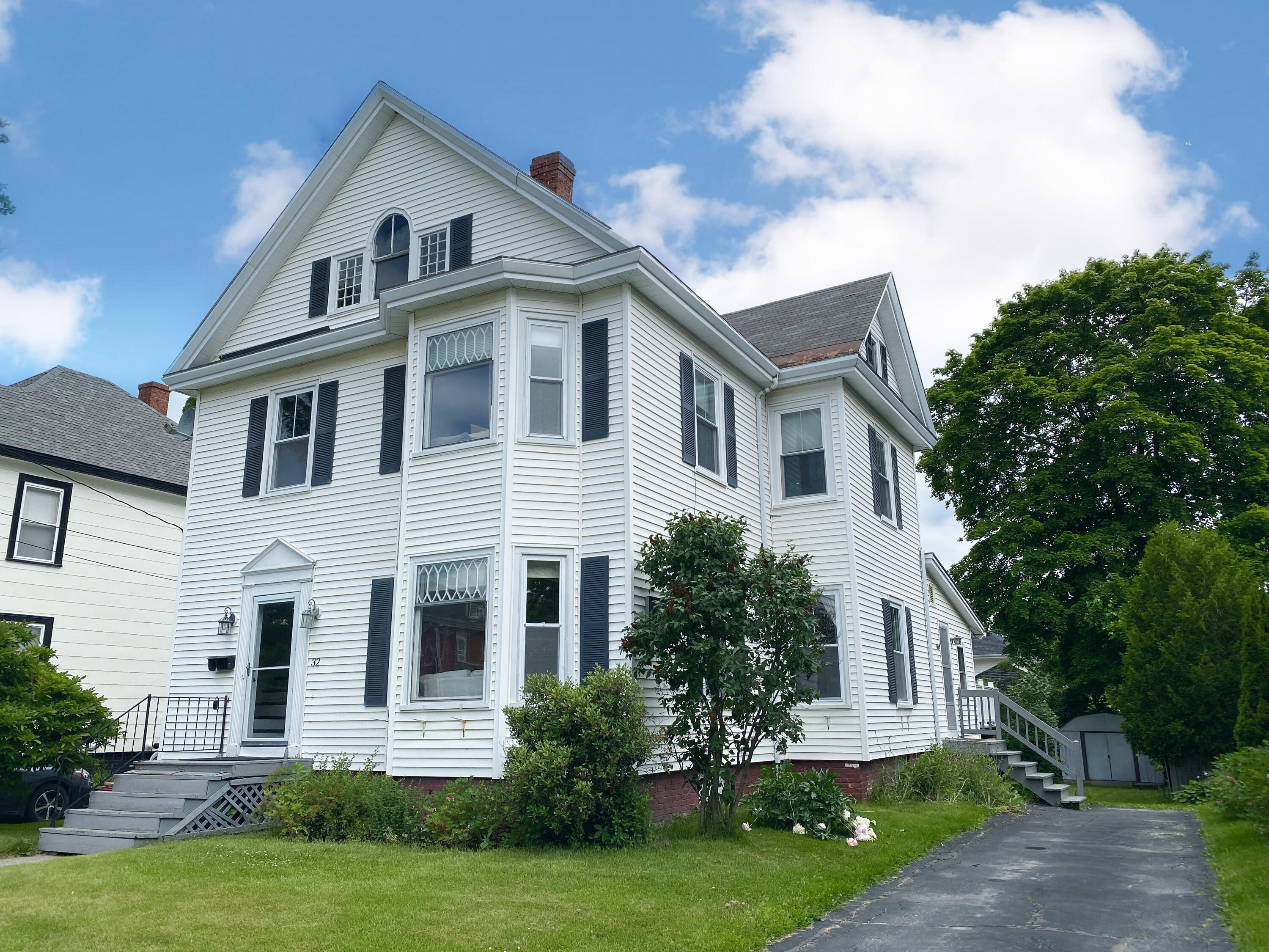 32 Royal Road Bangor, ME 04401 - Photo 1 of 26 Front of Home