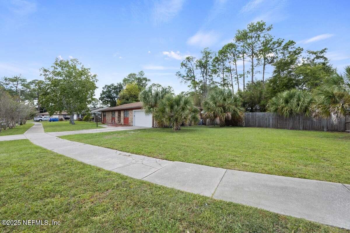 5193 Wembley Road Jacksonville, FL 32257 - Photo 3 of 31 Photo - 003 (1)