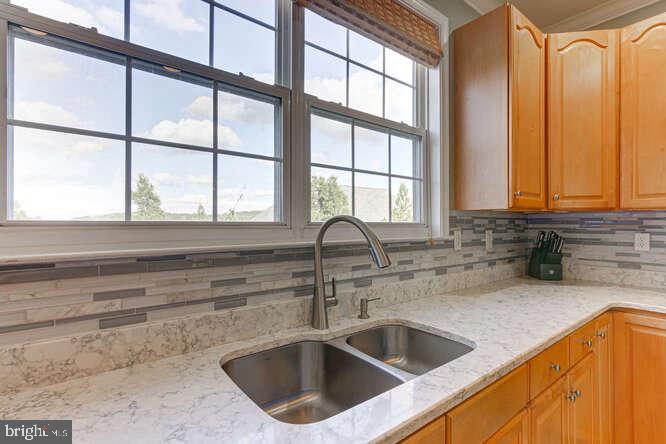 114 Mclaughlin Drive Aston, PA 19014 - Photo 11 of 37