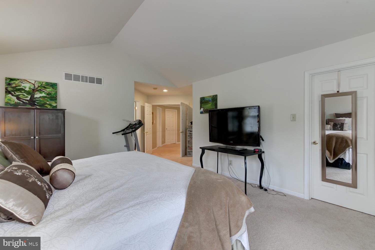 114 Mclaughlin Drive Aston, PA 19014 - Photo 20 of 37