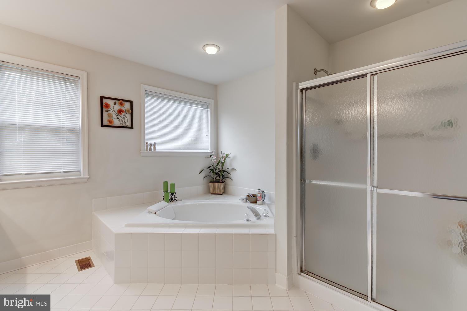 114 Mclaughlin Drive Aston, PA 19014 - Photo 23 of 37