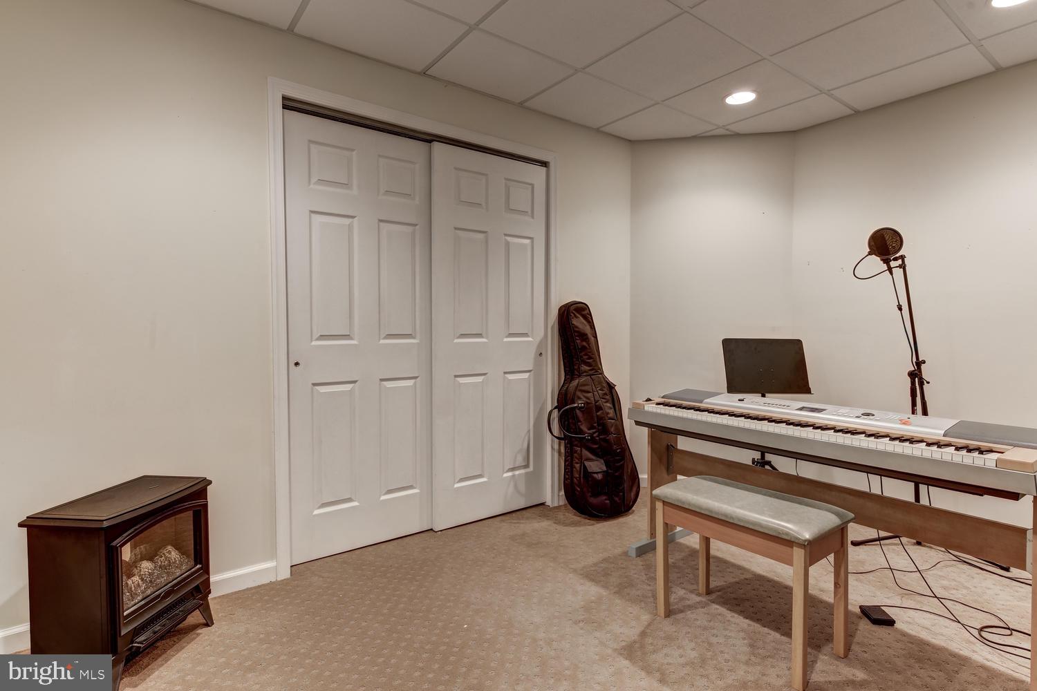 114 Mclaughlin Drive Aston, PA 19014 - Photo 30 of 37