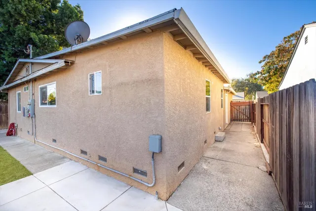 $533,000 | 372 Acacia Street, Vacaville, CA 95688