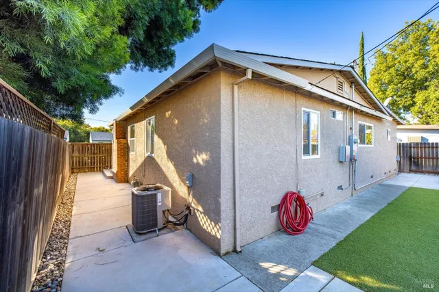 $533,000 | 372 Acacia Street, Vacaville, CA 95688