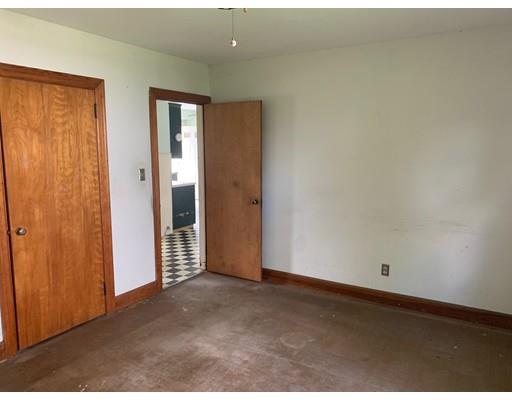 940 Stafford Road Fall River, MA 02721 - Photo 18 of 41 Gallery Image 18