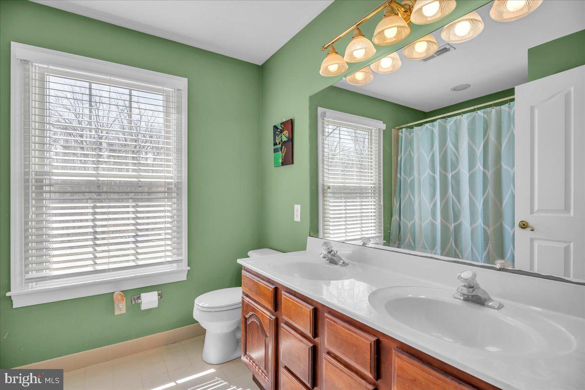 143 Russell Avenue Sicklerville, NJ 08081 - Photo 15 of 24