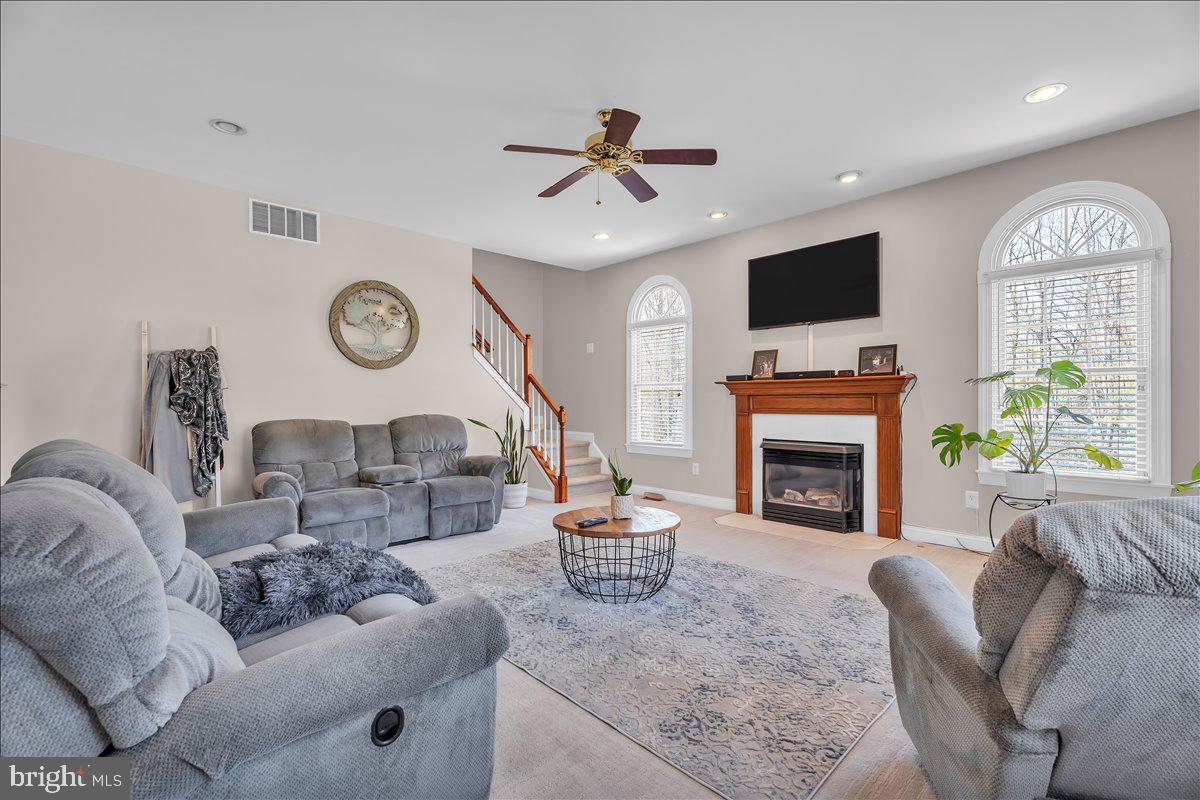 143 Russell Avenue Sicklerville, NJ 08081 - Photo 4 of 24