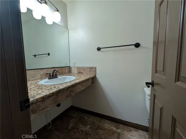 $1,800 | 27160 Vista Helendale Ca, Unit 19, Helendale, CA 92342