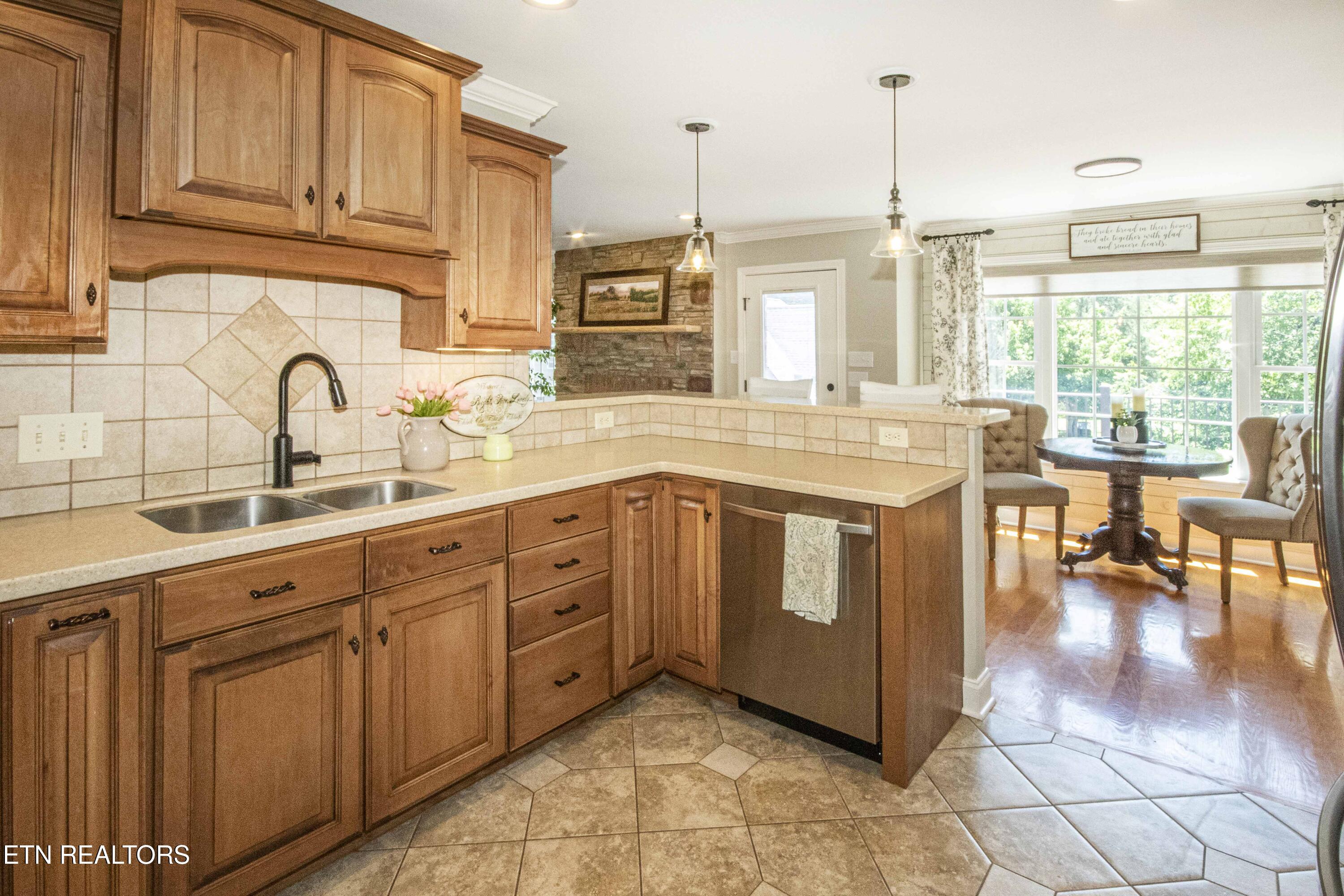 9436 Naff Road Heiskell, TN 37754 - Photo 11 of 60 A272427D-D250-4F8F-AE6C-31F96F61B376