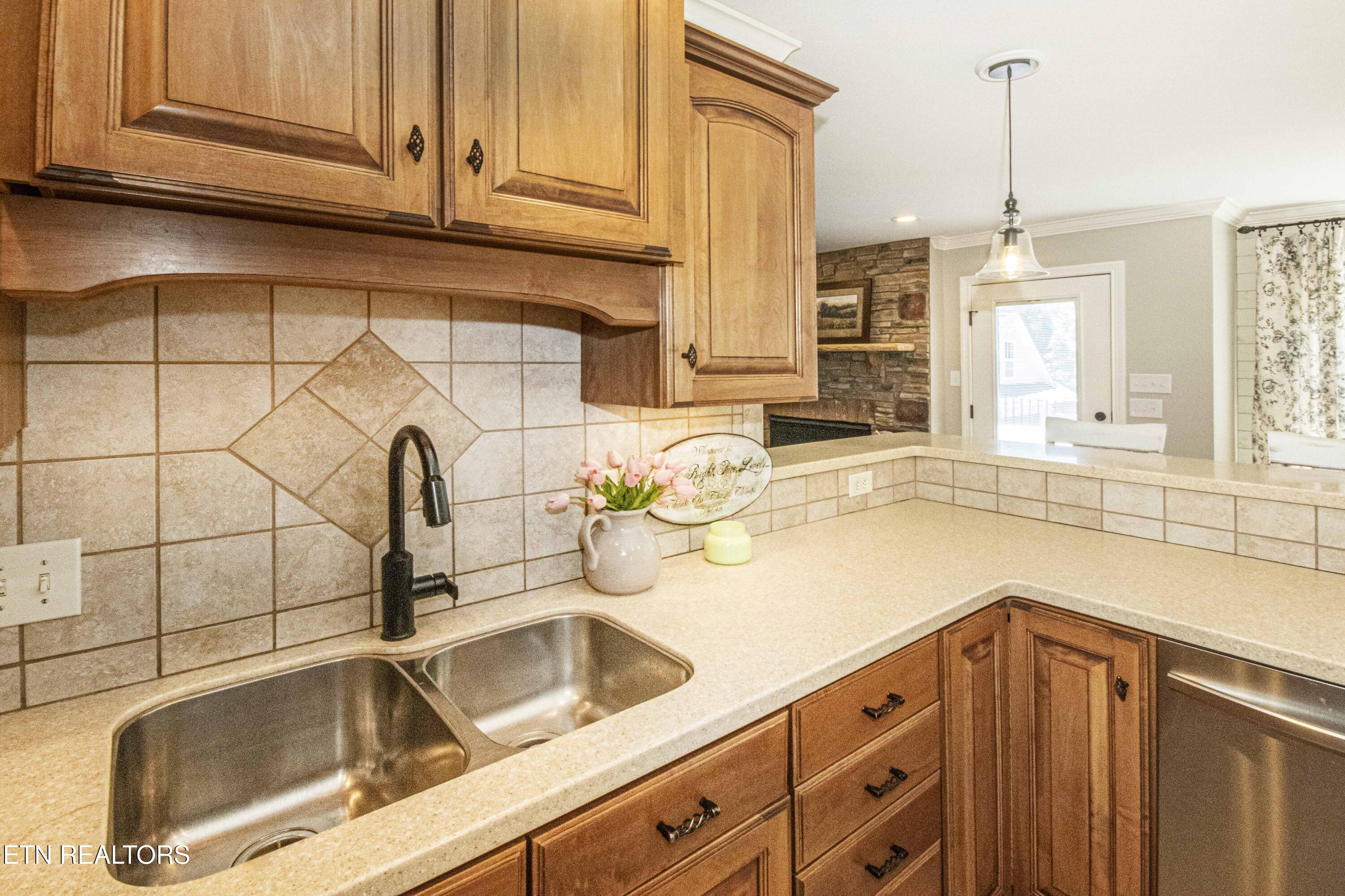 9436 Naff Road Heiskell, TN 37754 - Photo 14 of 60 03F54051-0930-428C-9AA6-944B35B7CDA8