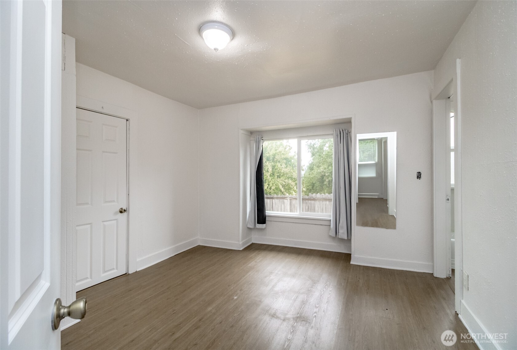 14402 56th Avenue South, Unit B Tukwila, WA 98168 - Photo 19 of 29