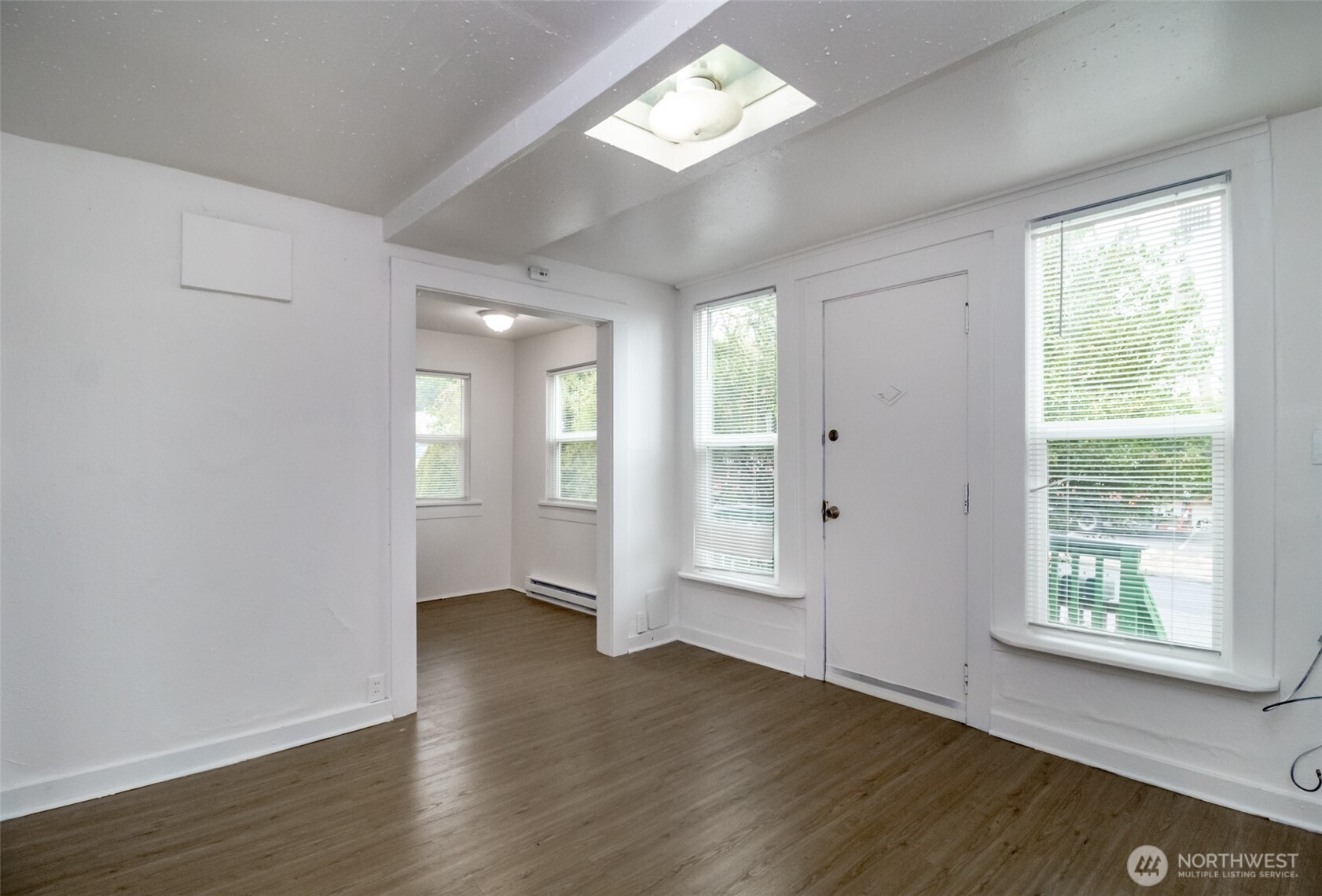 14402 56th Avenue South, Unit B Tukwila, WA 98168 - Photo 7 of 29