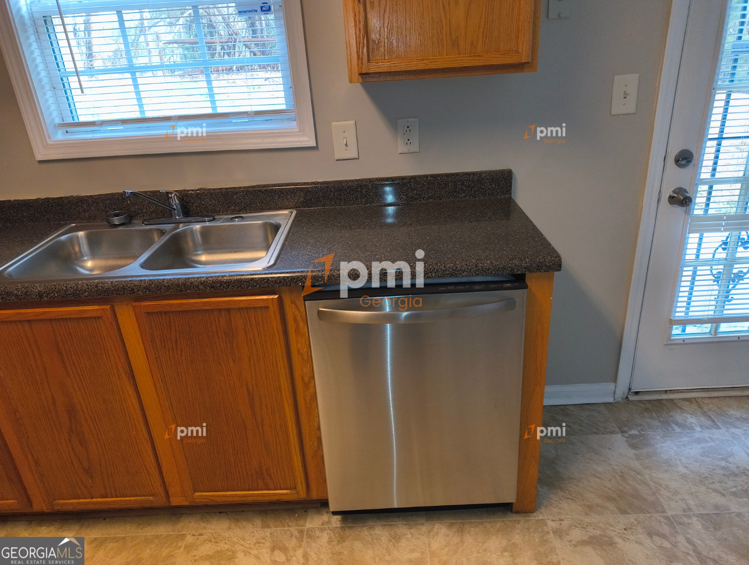 2015 Ivy Lane Union City, GA 30291 - Photo 3 of 18 a close view of water heater