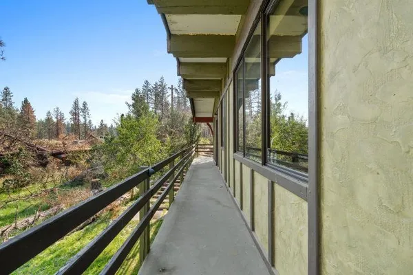 $800,000 | 21110 West Blue Heron Road, Cheney, WA 99004