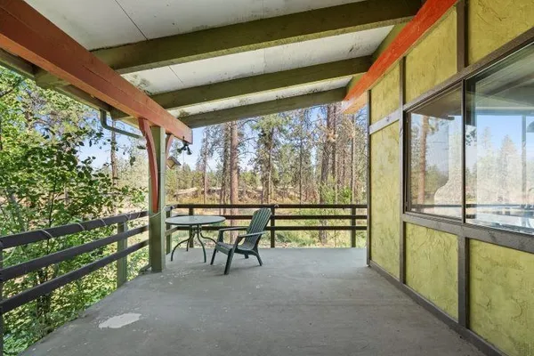 $800,000 | 21110 West Blue Heron Road, Cheney, WA 99004