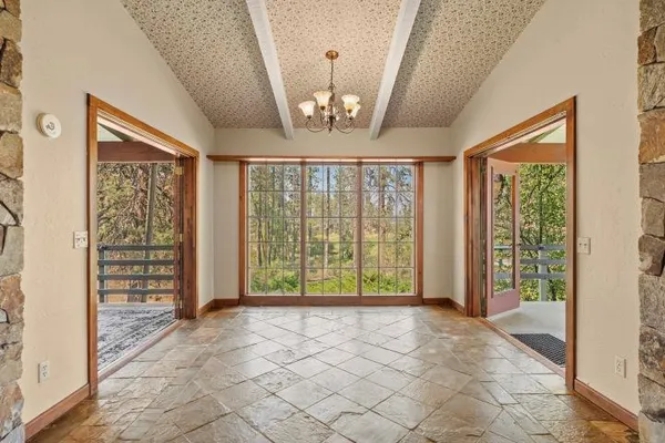 $800,000 | 21110 West Blue Heron Road, Cheney, WA 99004