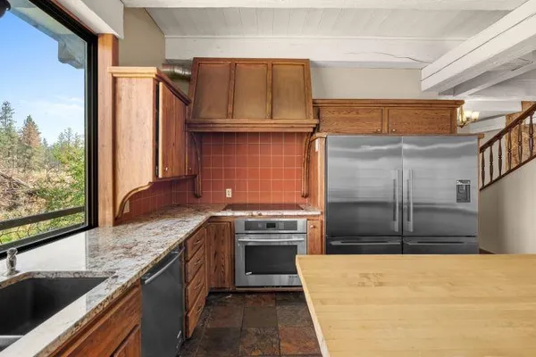 $800,000 | 21110 West Blue Heron Road, Cheney, WA 99004