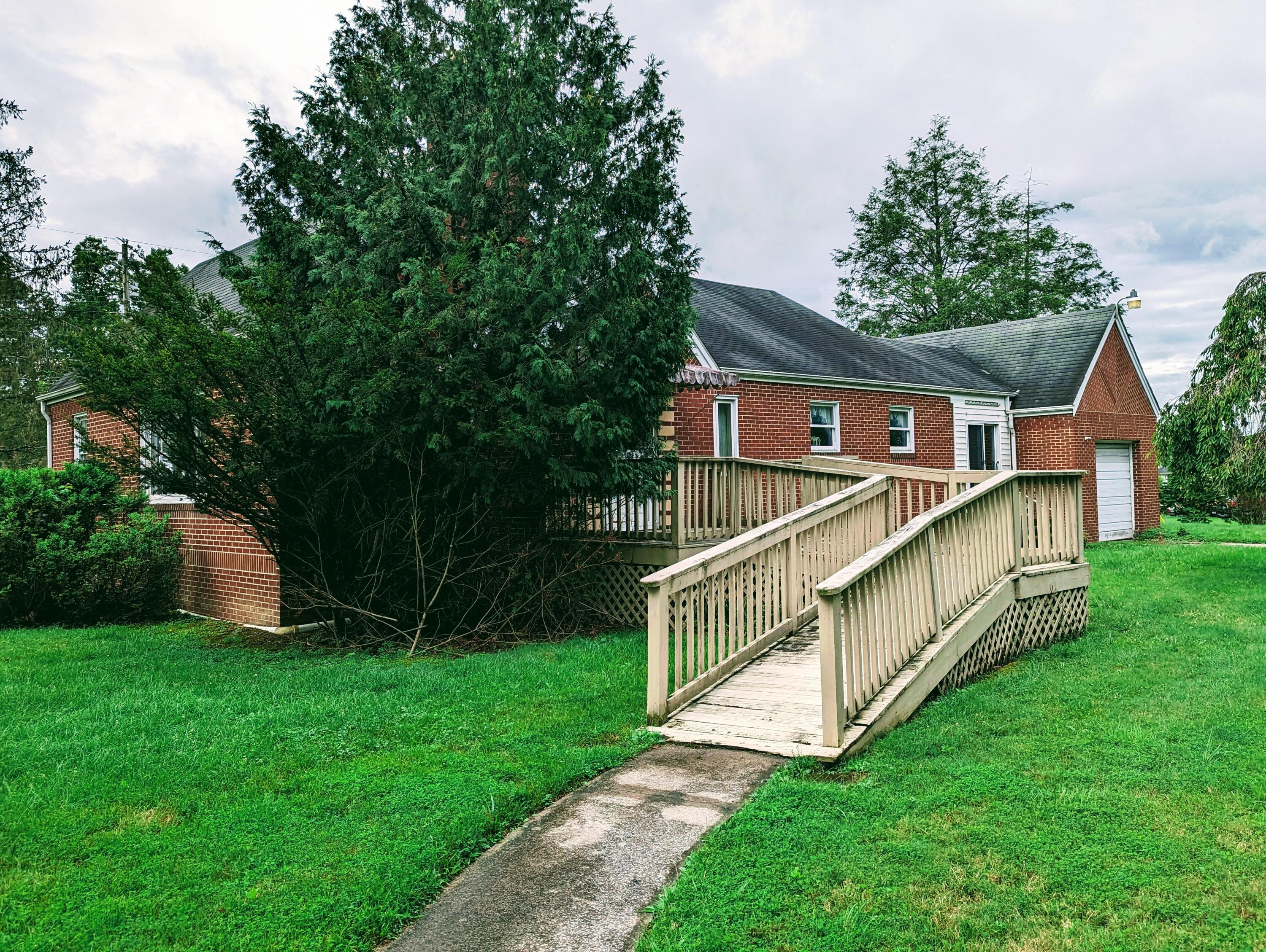 318 Reedy Ridge Clintwood, VA 24228 - Photo 2 of 30 PXL_20230810_145721405