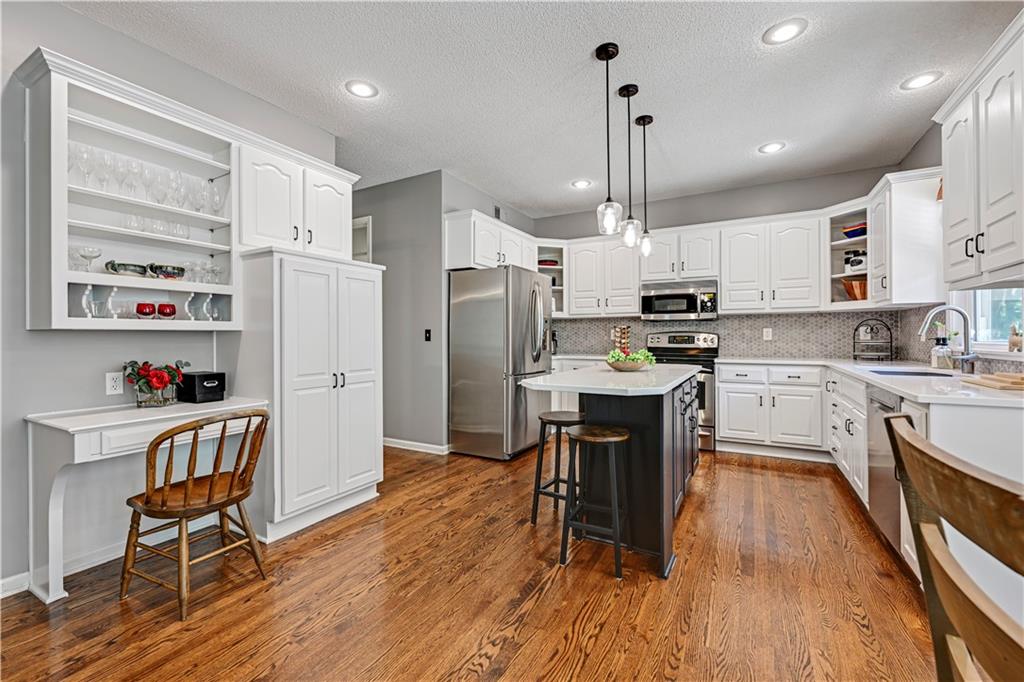 12141 South Rene Street Olathe, KS 66062 - Photo 17 of 47
