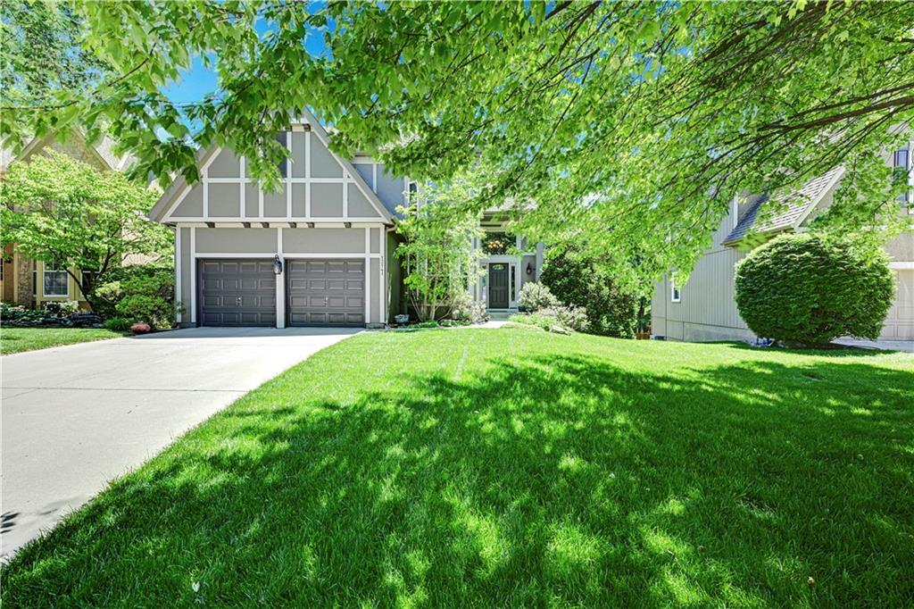 12141 South Rene Street Olathe, KS 66062 - Photo 2 of 47