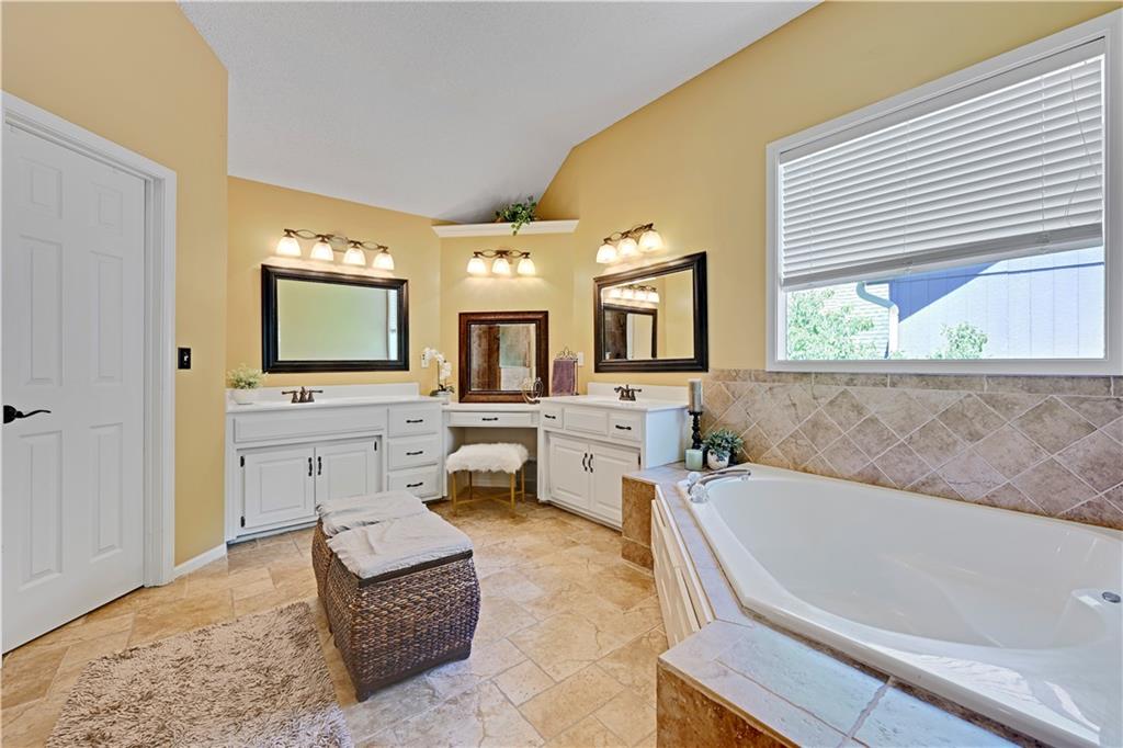 12141 South Rene Street Olathe, KS 66062 - Photo 32 of 47