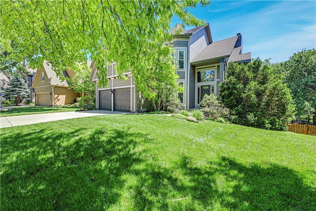 12141 South Rene Street Olathe, KS 66062 - Photo 4 of 47